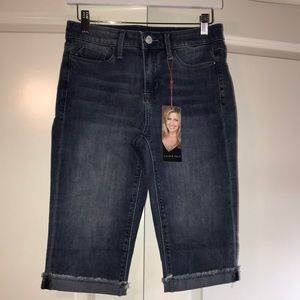 Laurie Felt Bermuda Shorts - size 2